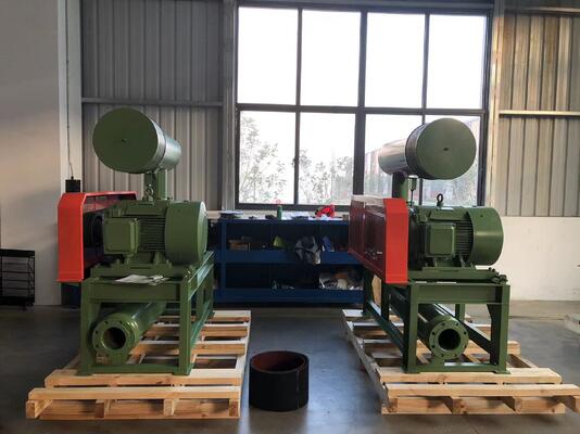 Roots Drehkolbengebläse mit 3 l/min Kühlwasser, 60-100 KPA Ausblasdruck und 1,5-5,5 KW Motorleistung