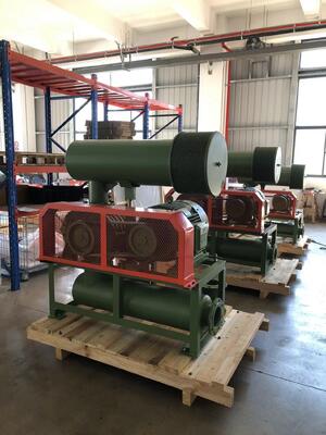 Roots Drehkolbengebläse mit 3 l/min Kühlwasser, 60-100 KPA Ausblasdruck und 1,5-5,5 KW Motorleistung